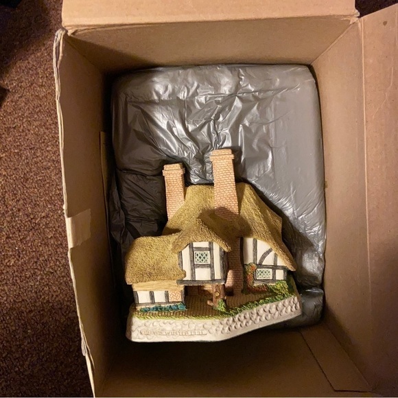 1991 David Winter “Moonlight Haven” English Cottage is handmade, hand-painted. - Picture 13 of 16